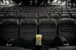 Έπος: Πήγαν να δουν την Οδύσσεια σε σινεμά 4DX…! Δείτε στο βίντεο