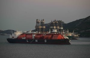 Πλοίο ιαπωνικής εταιρείας φορτωμένο με LNG πέρασε από το στενό του Χορμούζ