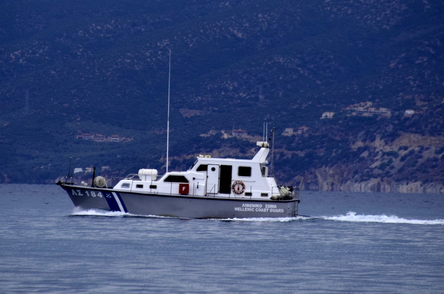 Λέμβος με δεκάδες αλλοδαπούς εντοπίστηκε βόρεια της Ρόδου