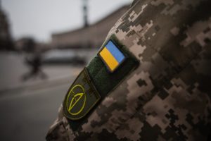 Ουκρανοί φέρονται να εκτέλεσαν ΕΝ ΨΥΧΡΩ Ρώσους αιχμαλώτους, vid