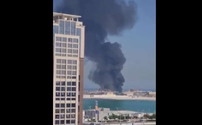 Κατάρ: Μεγάλη πυρκαγιά ξέσπασε κοντά στη ζώνη φιλάθλων του Μουντιάλ, vid