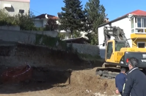 Γρεβενά: Βρήκαν οβίδα από τον Α’ Παγκόσμιο σε οικοδομή, vid