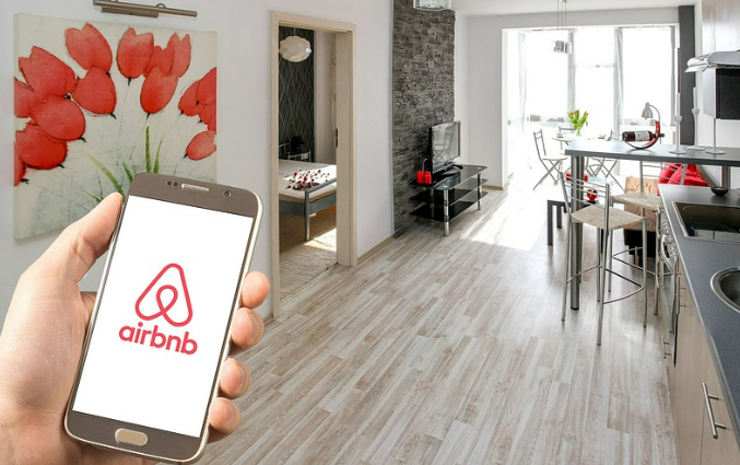 Προς νέα ρεκόρ η βραχυχρόνια μίσθωση το 2025 