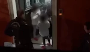 ΒΙΝΤΕΟ: Αστυνομικοί έκαναν έκπληξη γενεθλίων σε μικρό κοριτσάκι στα Ιόνια Νησιά