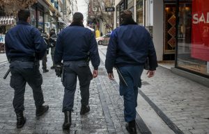 Άγρια επίθεση στο Ηράκλειο Κρήτης: Τον χτύπησε στο πρόσωπο και έγινε «καπνός»