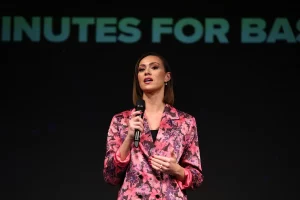 Συγκλονίζει η Δ. Παντέλη: «Στο σπίτι μου συνέβαιναν πράγματα που εύχομαι να μην συμβούν σε κανένα άλλο παιδί»