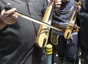 Ξάνθη: Η λύρα που κρατά ζωντανή τη μνήμη του Πόντου στη Λευκόπετρα