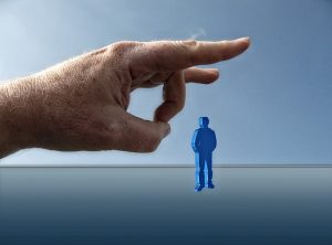 ΤΙ ΣΥΜΒΑΙΝΕΙ;; Ακόμη μία πολυεθνική-“κολοσσός” απολύει ΜΑΖΙΚΑ κόσμο