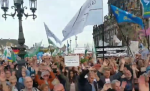 Χιλιάδες Γερμανοί στους δρόμους! Δεν θέλουν να πεθάνουν από την πείνα – ΒΙΝΤΕΟ