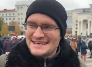 Βάζουν ΝΑΖΙ και το παίζουν Ουκρανοί πολίτες που δήθεν χαίρονται στην Χερσώνα;;; vid