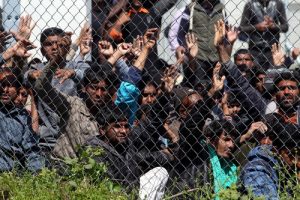 Συλλήψεις πέντε μεταναστών για επεισόδια που συνέβησαν στην Κλειστή Ελεγχόμενη Δομή στη Σάμο