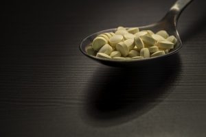 «Καμπανάκι» ΕΕ για την υπερβολική χρήση αντιβιοτικών: «Σκοτώνουν τα βακτήρια, όχι τους ιούς»