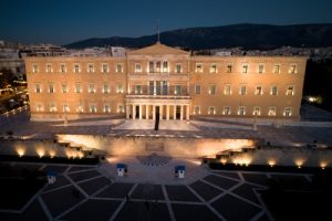 Βγήκε το ιππικό μπροστά από τη Βουλή – Αρχίζουν οι πρόβες για την παρέλαση της 25ης, vid