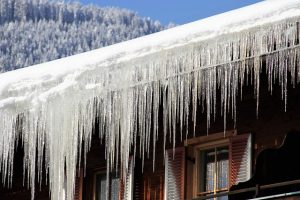 Ετοιμάζονται για χιόνια γύρω από τη Θεσσαλονίκη, vid