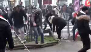 Αλλοδαποί σπάνε τα πάντα στο Παρίσι, vid