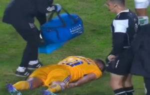 ΒΙΝΤΕΟ-ΣΟΚ με ποδοσφαιριστή να σωριάζεται στο χορτάρι