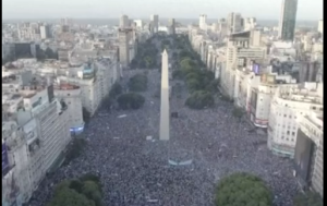 Αν όλοι αυτοί έβγαιναν στους δρόμους για την ελευθερία τους τι θα γινόταν;;; Απίστευτο ΒΙΝΤΕΟ