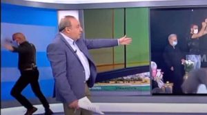 Ξαφνική αδιαθεσία ο Καμπουράκης – Εκτός εκπομπής, vid