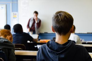 Δημόσια έργα τέχνης προωθούν την παιδεραστία και τον βιασμό ανηλίκων;;; ΒΙΝΤΕΟ ΣΟΚ