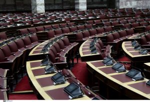 Αύξηση κατώτατου μισθού: Κατατέθηκε στη Βουλή η τροπολογία