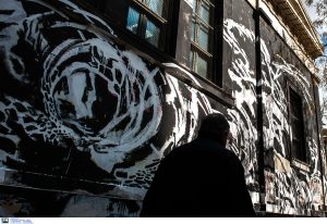 ΕΠΟΣ!!! Εξετάσεις ΧΩΡΙΣ ΡΕΥΜΑ στο Εθνικό Μετσόβιο Πολυτεχνείο – Με φακούς γράφουν οι φοιτητές – Απίστευτη ΦΩΤΟ