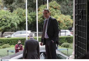 Στην κηδεία του υποσμηναγού Τουρούτσικα ο Μητσοτάκης την Πέμπτη