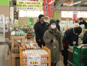 Η κρίση των αυγών εξαπλώθηκε και στην Ιαπωνία – Χτυπά παγκόσμιος «συναγερμός», vid