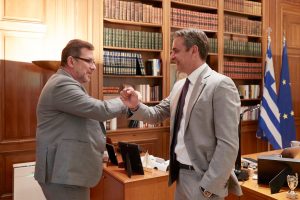 «KΕΡΑΥΝΟΣ» για τα ΕΜΒΟΛΙΑ PFIZER! Το Ευρωπαϊκό Κοινοβούλιο θέλει να ΑΠΑΓΟΡΕΥΣΕΙ την είσοδο στον Μπουρλά!!! ΒΙΝΤΕΟ