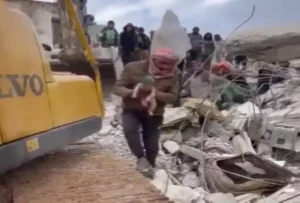 Τραγική ιστορία από την Συρία: Μητέρα γέννησε το μωρό της και πέθανε – Συγκλονιστικές εικόνες