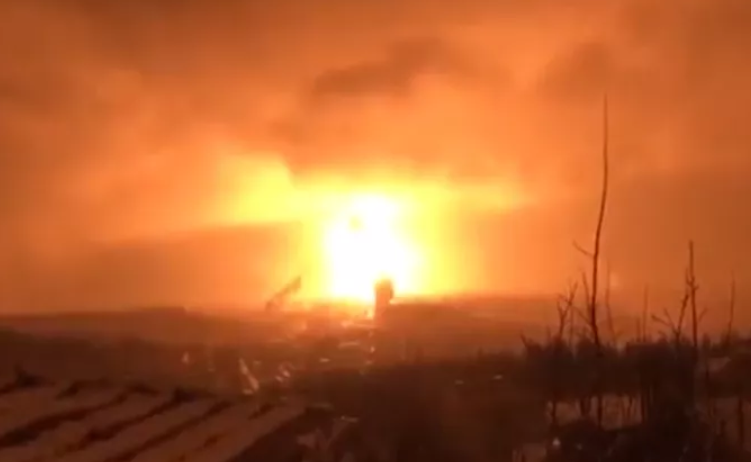 Ισχυρότατη έκρηξη με “μανιτάρι” στην Τουρκία λίγο μετά τον σεισμό! Εντυπωσιακά ΒΙΝΤΕΟ