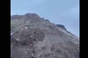 Κατέρρευσε κάστρο 2.200 ετών μετά τον σεισμό στην Τουρκία, vid