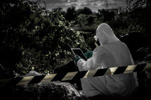 «Σεισμός» με την αποκάλυψη επιστήμονα: ΗΠΑ και Κίνα έφτιαξαν ΔΥΟ κορωνοϊούς ξεχωριστά – ΒΙΝΤΕΟ