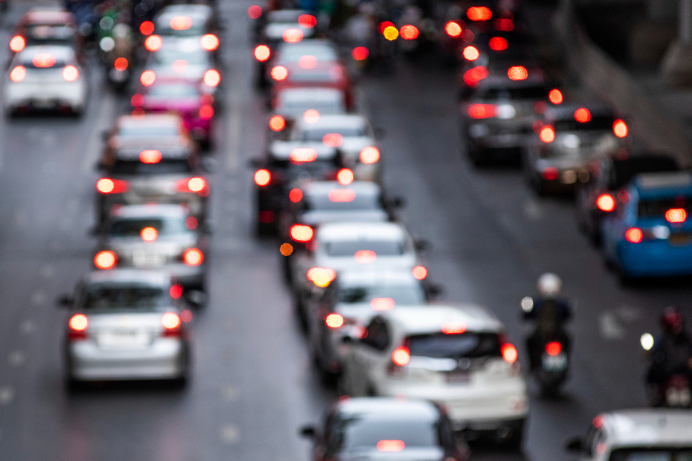Κίνηση στους δρόμους: Κυκλοφοριακό κομφούζιο στον Κηφισό μετά από δύο τροχαία