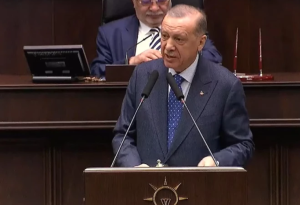 Τι έλεγαν Ερντογάν και Τσαβούσογλου ΠΡΙΝ και ΜΕΤΑ τον σεισμό – Πρέπει να δεις το ΒΙΝΤΕΟ