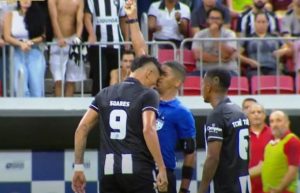 Έξαλλος ο Τικίνιο: ΚΟΥΤΟΥΛΗΣΕ τον διαιτητή (vid)