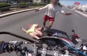 «Γιατί ρε φίλε, γιατί» – Συγκλονιστικό δυστύχημα σε δρόμο της Ελλάδας – ΒΙΝΤΕΟ