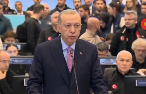 Σεισμός Τουρκία: Ανακοίνωσε τουλάχιστον 912 νεκρούς ο Ερντογάν 