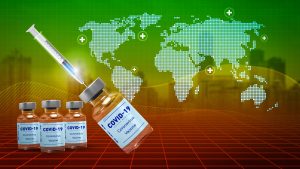 ΥΠΕΡΒΟΜΒΑ για τα εμβόλια: «Πρόκειται για στρατιωτική επιχείρηση» (video)