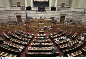 Βουλή: Ψηφίστηκε κατά πλειοψηφία το νομοσχέδιο για το νερό