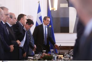 Δείτε τις φάτσες των υπουργών, όταν ο Μητσοτάκης ανακοίνωσε εκλογές – Απόλυτο έπος!!!