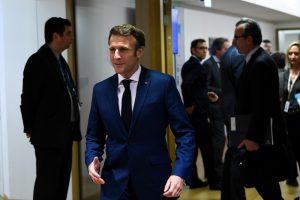 Μακρόν: Επίσημη επίσκεψη στην Γερμανία – Διαφωνεί με τον Σολτς για την στρατιωτική βοήθεια στην Ουκρανία