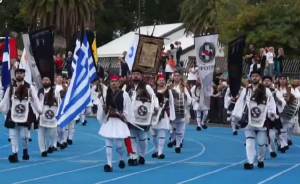 Ελληνόπουλα της Αυστραλίας γιόρτασαν την επέτειο της Επανάστασης του 1821, vid