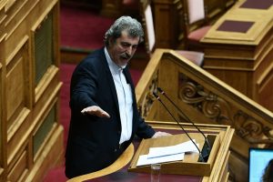 Πολάκης για δημοσκοπήσεις: «Έχει καταντήσει πρόκληση λοιπόν»