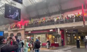 ΒΙΝΤΕΟ: Χαμός και στους γαλλικούς σιδηρόδρομους – Οι εργαζόμενοι συμμετέχουν στις κινητοποιήσεις