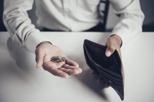Αυτά που ΔΕΝ μας λένε για τις τριετίες: Πότε θα τις «ξαναπαγώσουν»;;
