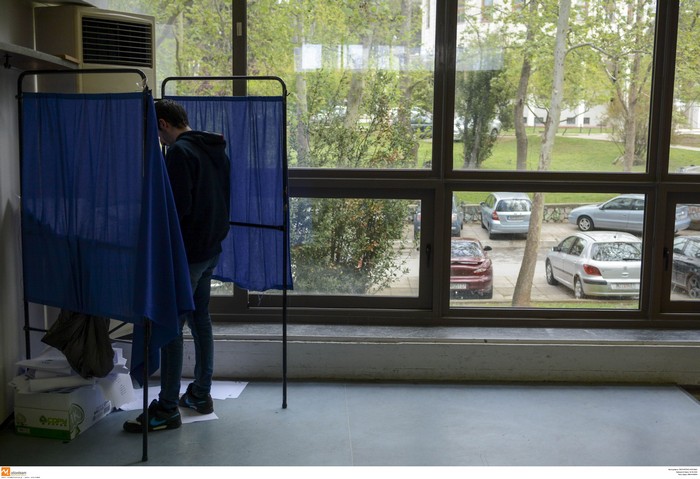 Δημοσκόπηση: «Σκληρό ροκ» ανάμεσα στα κόμματα, vid