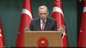 Τουρκία: Ο Ερντογάν αποσύρει το νόμο για την προστασία των γυναικών και «συμμαχεί» με τη Χεζμπολάχ 