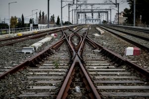 Βουλή: Ψηφίσθηκε κατά πλειοψηφία το νομοσχέδιο για την αναδιάρθρωση των σιδηροδρόμων