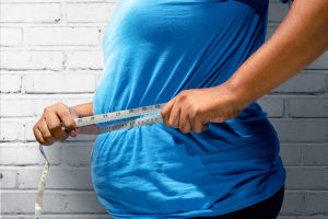Ανησυχητική έκθεση: Πάνω από το 50% του παγκόσμιου πληθυσμού θα είναι υπέρβαροι ή παχύσαρκοι ως το 2035