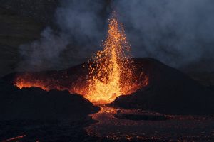 Ισλανδία: Περισσότεροι από 1.800 σεισμοί τι τελευταίες 24 ώρες!!! Πιθανότητα έκρηξης του ηφαιστείου Φάγκρανταλσφιάτλ